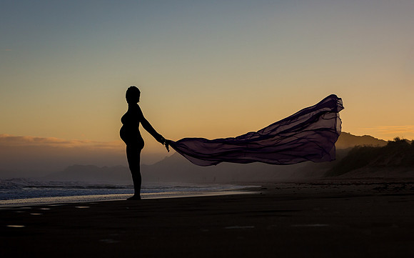 1-Maternity sunset silhouette Photograher in jeffreys Bay Port elizaveth Pretoria